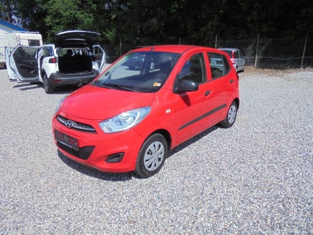 Rød Hyundai i10 fra 2013