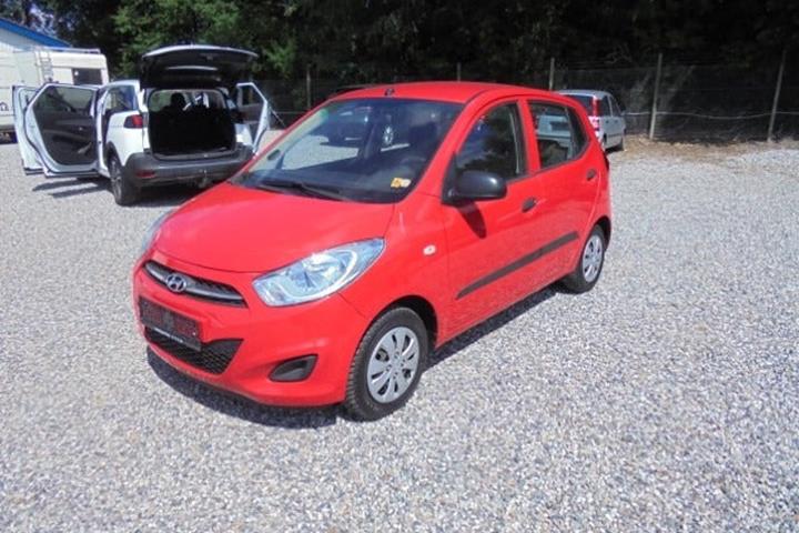 Rød Hyundai i10 fra 2013