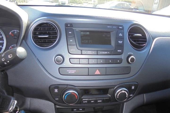 Brun Hyundai i10 fra 2017