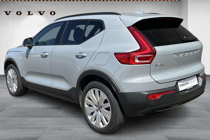 Grå Volvo EX40 fra 2024