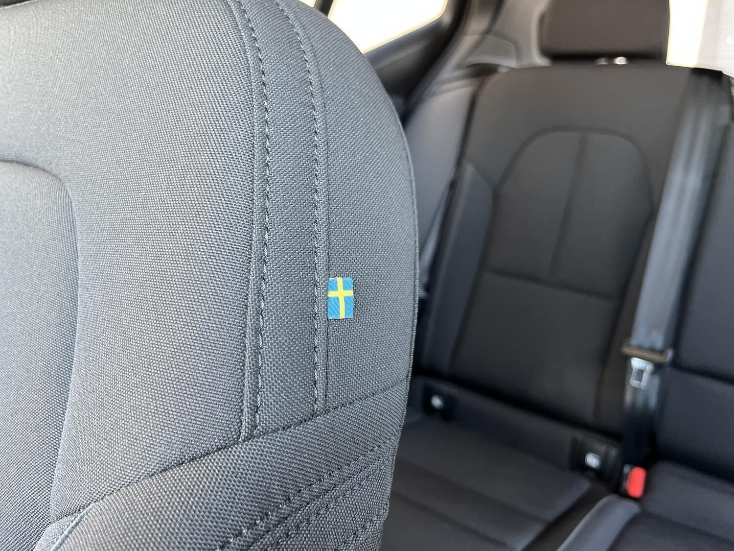 Grå Volvo EX40 fra 2024