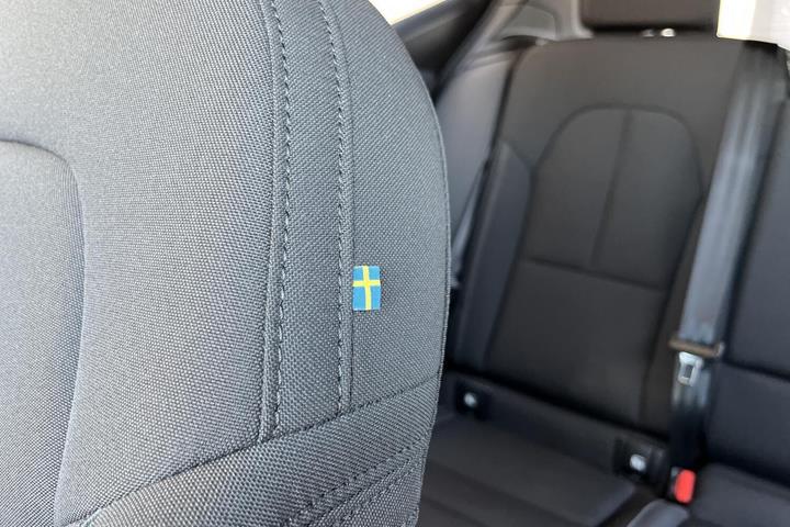 Grå Volvo EX40 fra 2024