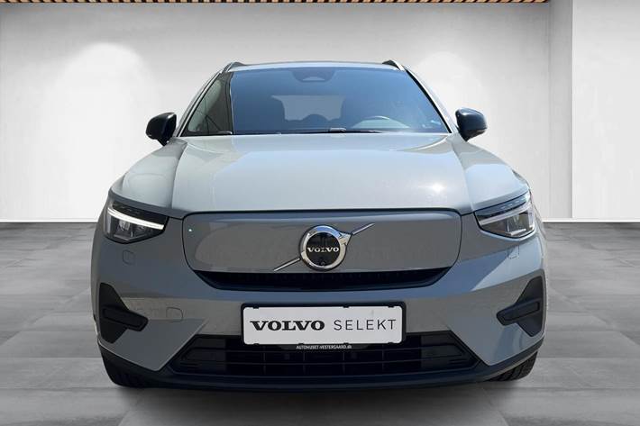 Grå Volvo EX40 fra 2024