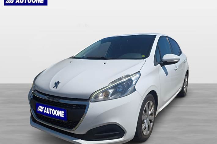Hvid Peugeot 208 fra 2015