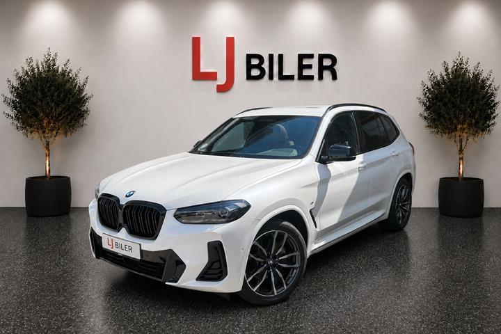 Hvid BMW iX3 fra 2022 set udefra