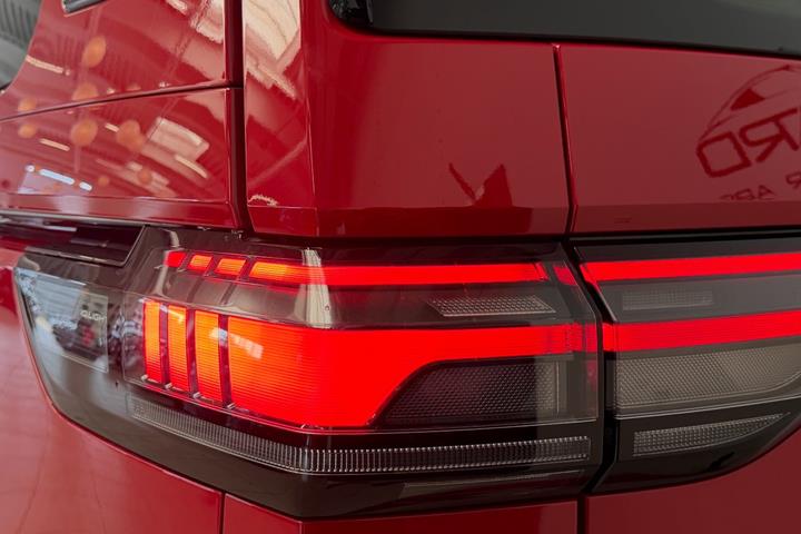 Rød VW ID.Buzz fra 2025