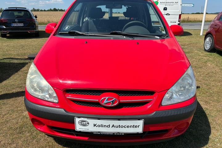 Rød Hyundai Getz fra 2008