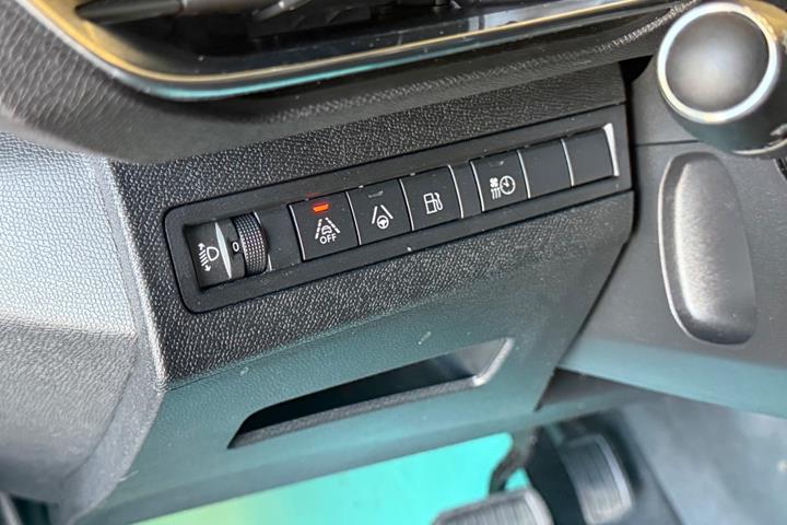Sølv Peugeot 3008 fra 2021