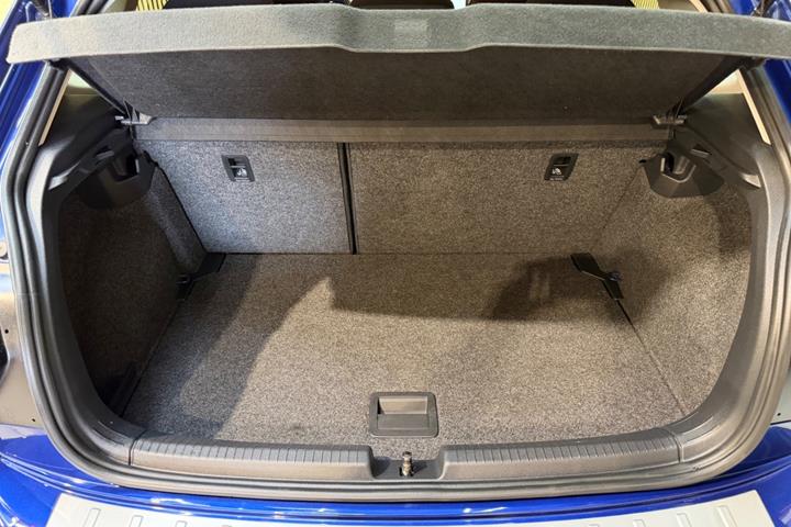 Blå VW Polo fra 2018