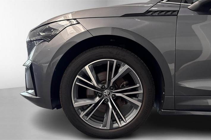 Grå Skoda Enyaq fra 2023