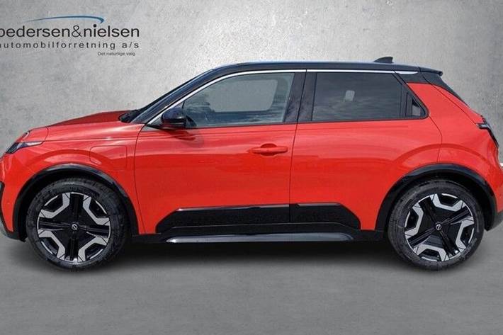 Rød Nissan Micra fra 2025