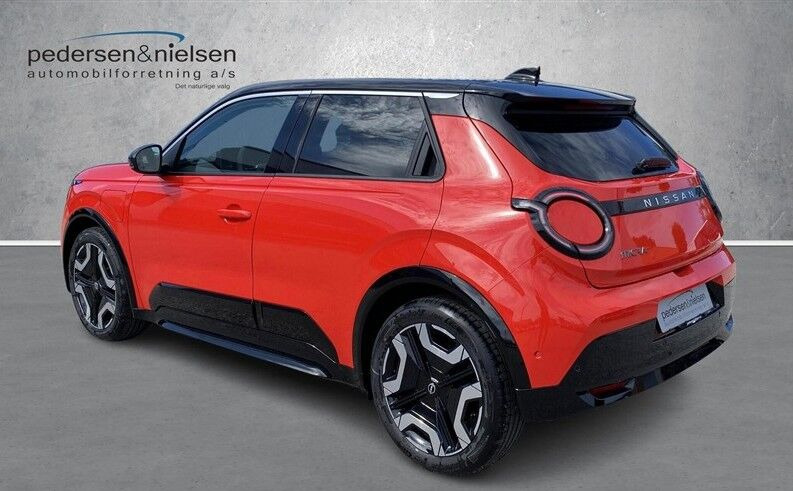 Rød Nissan Micra fra 2025
