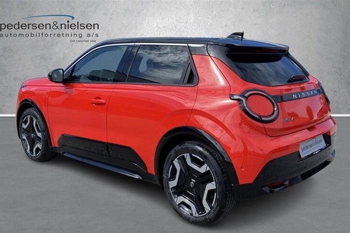 Rød Nissan Micra fra 2025