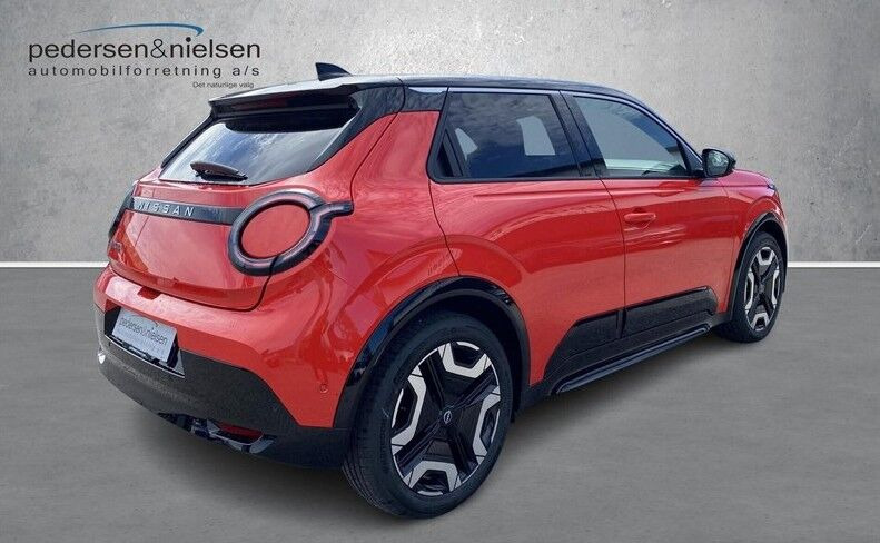 Rød Nissan Micra fra 2025