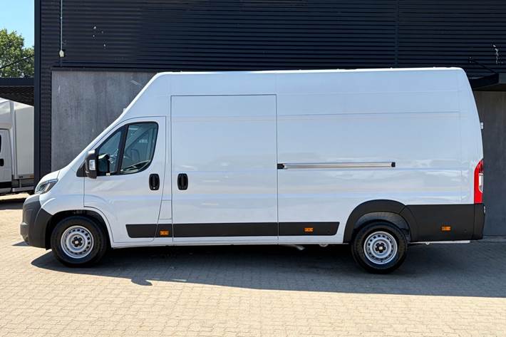 Hvid Fiat Ducato fra 2026