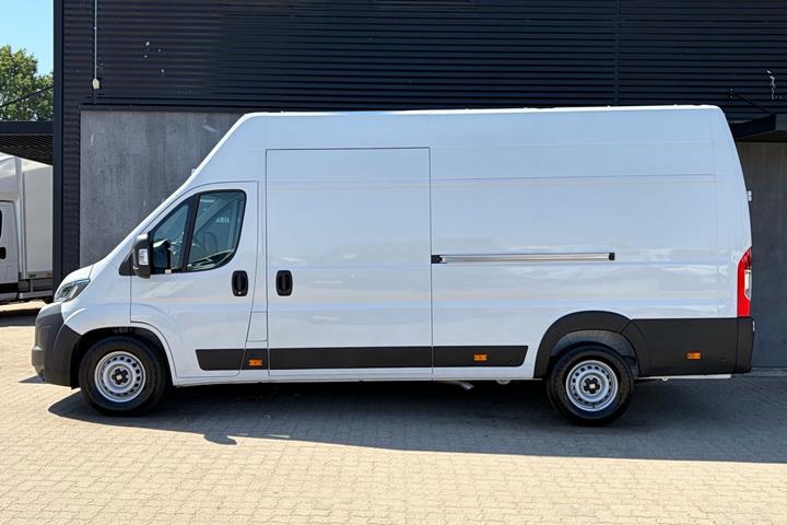 Hvid Fiat Ducato fra 2026