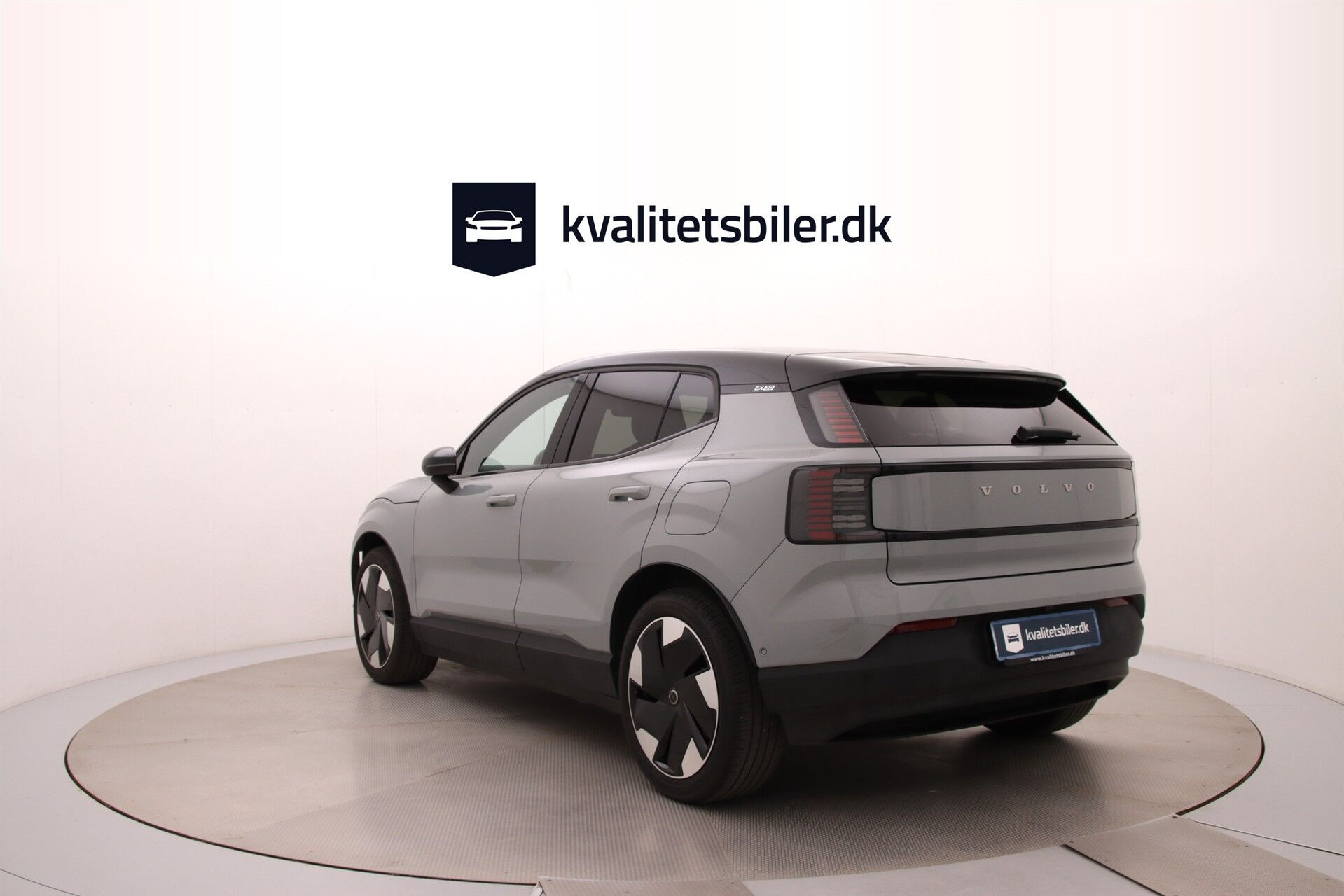 Grå Volvo EX30 fra 2024