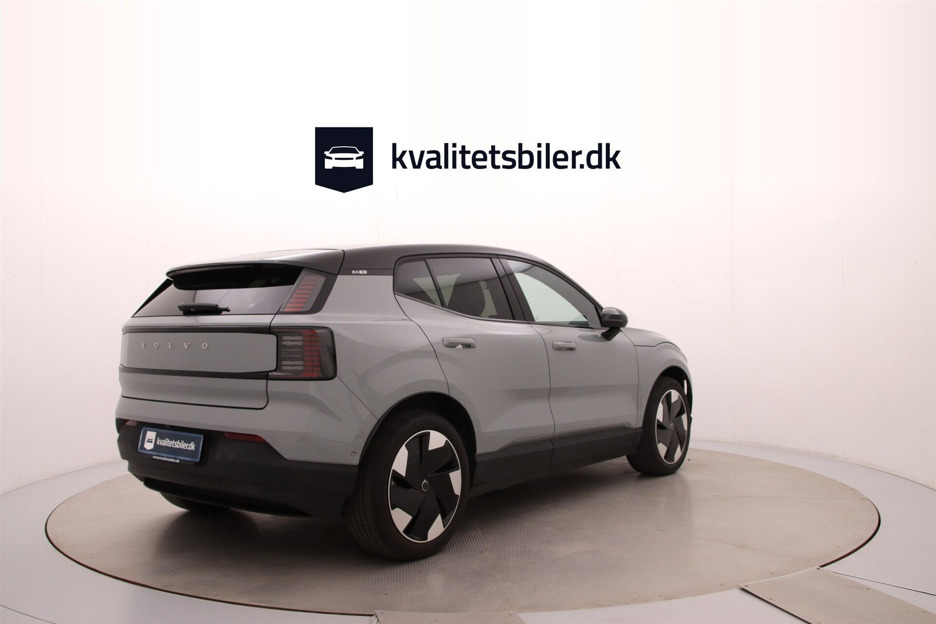 Grå Volvo EX30 fra 2024