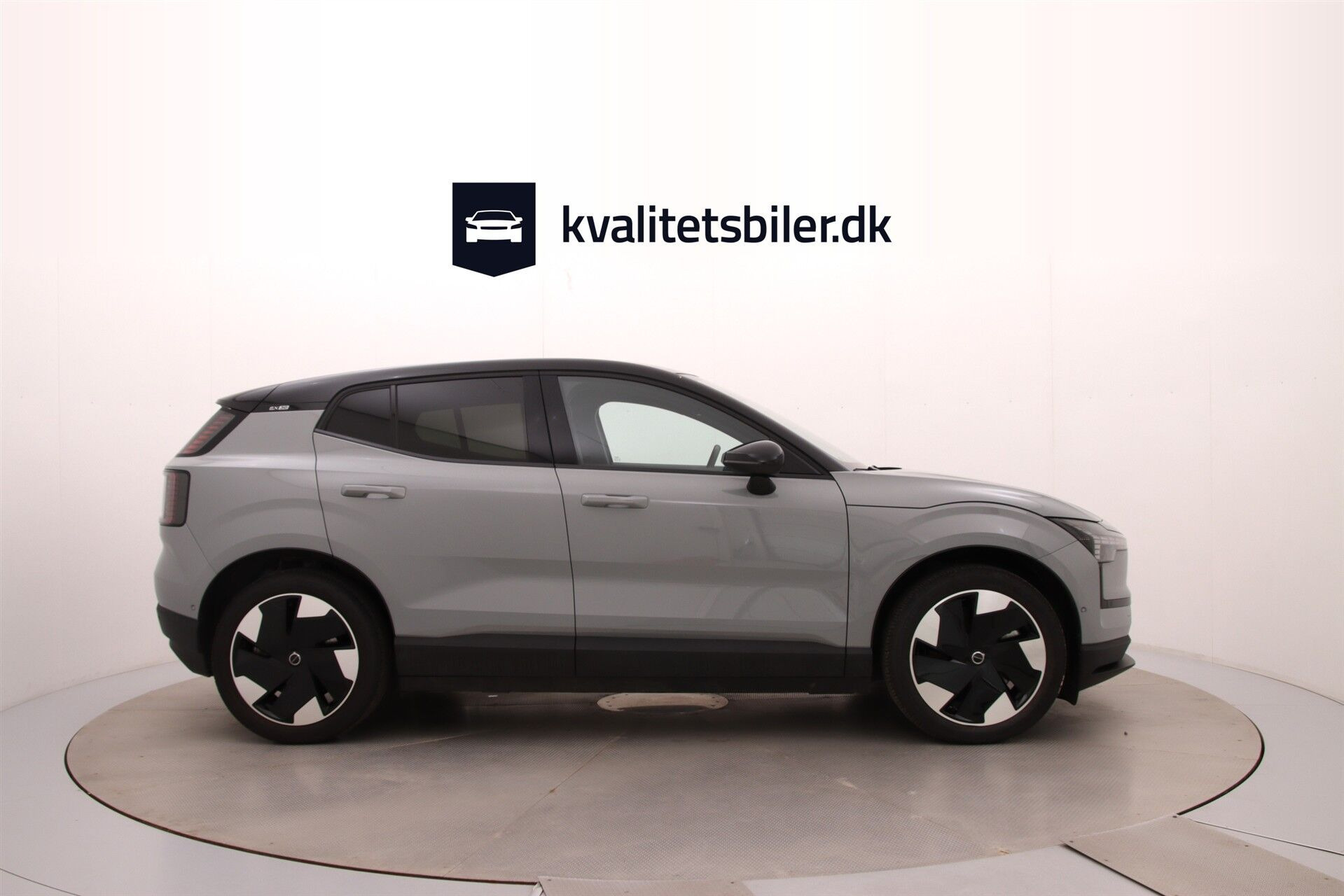 Grå Volvo EX30 fra 2024