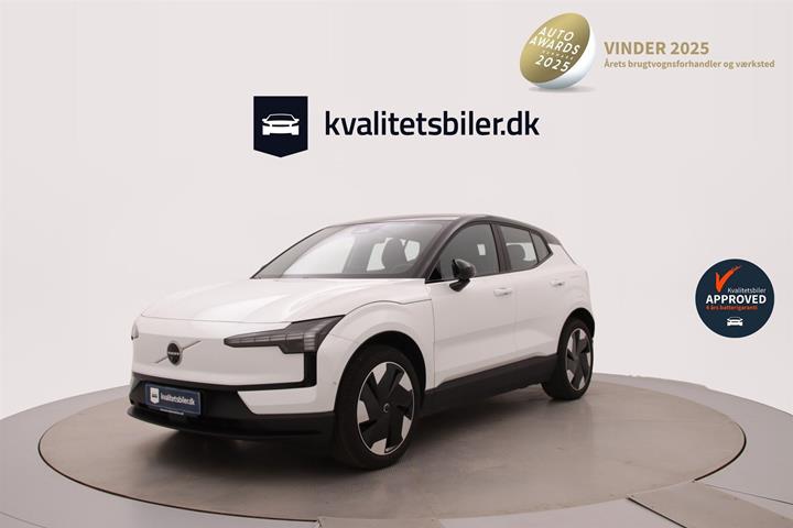 Hvid Volvo EX30 fra 2024 set udefra
