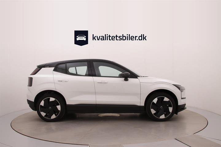 Hvid Volvo EX30 fra 2024