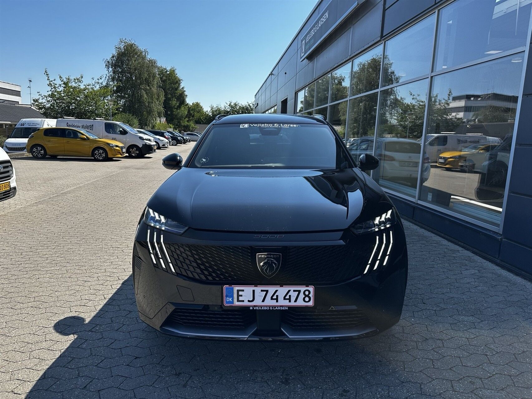 Sort Peugeot Peugeot fra 2025 set udefra