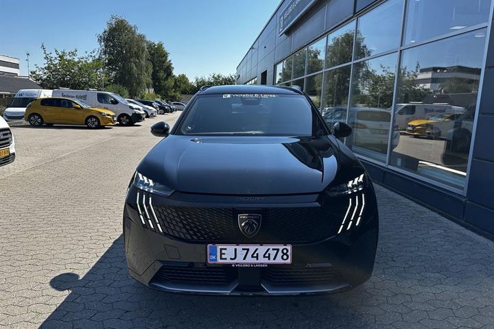 Sort Peugeot Peugeot fra 2025 set udefra