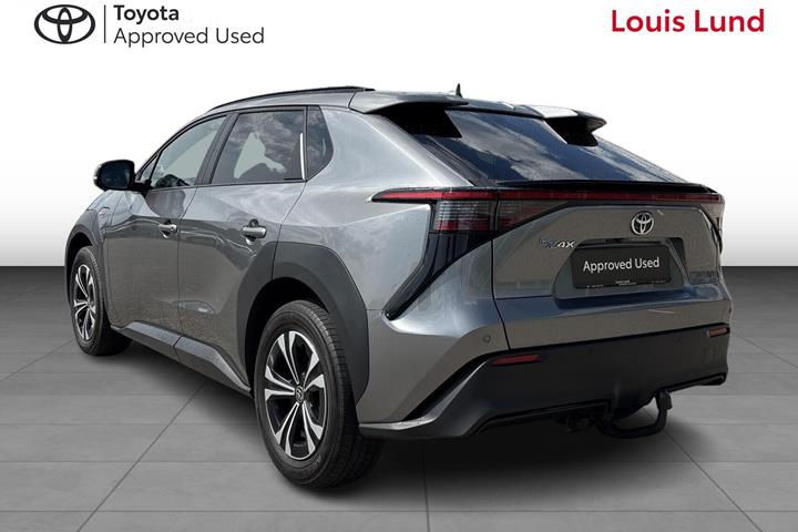 Grå Toyota BZ4X fra 2024