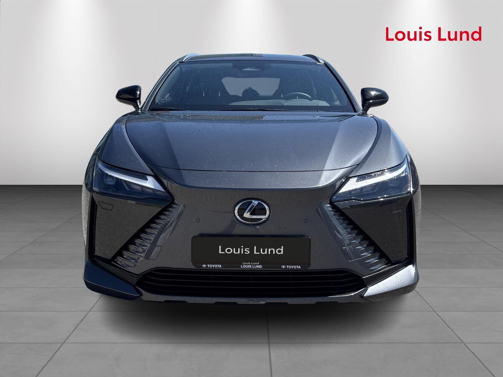 Grå Lexus RZ fra 2026