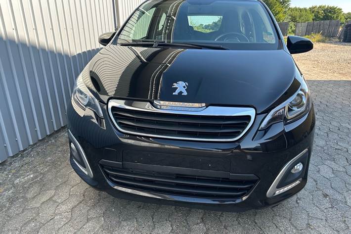 Sort Peugeot 108 fra 2020