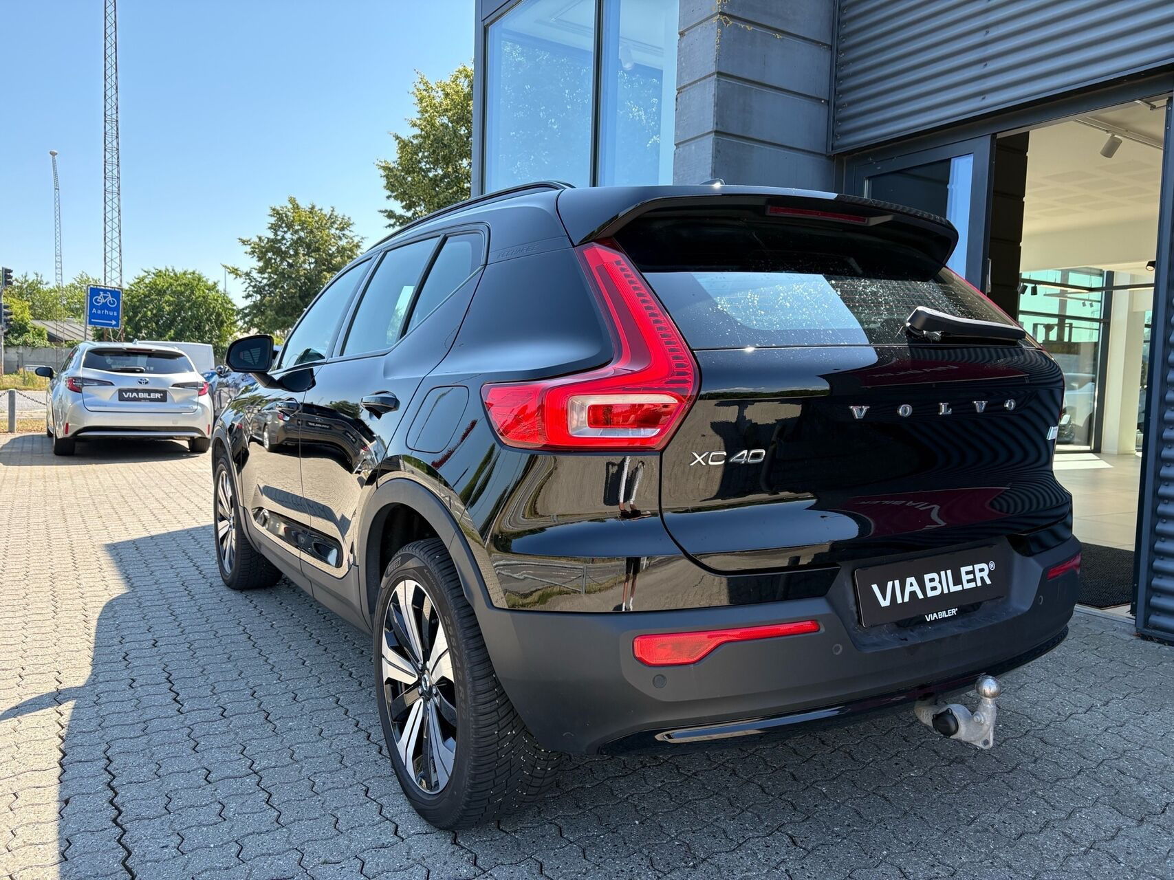 Sort Volvo XC40 fra 2023