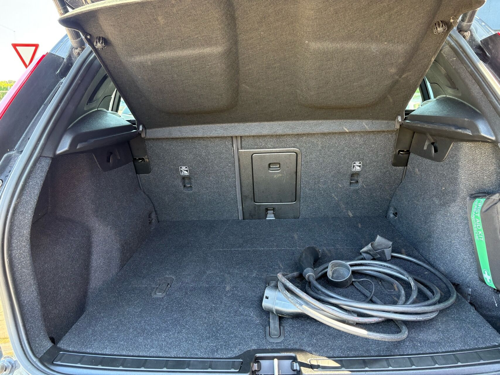 Sort Volvo XC40 fra 2023