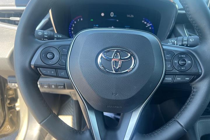 Bronze Toyota Corolla fra 2021