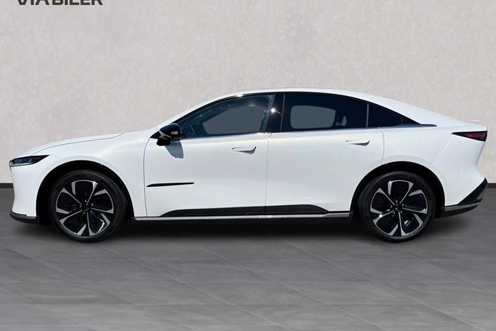 Hvid Mazda 6e fra 2026