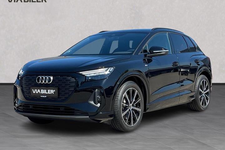 Sort Audi Q4 fra 2026 set udefra
