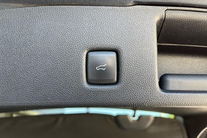 Sort Ford Kuga fra 2022