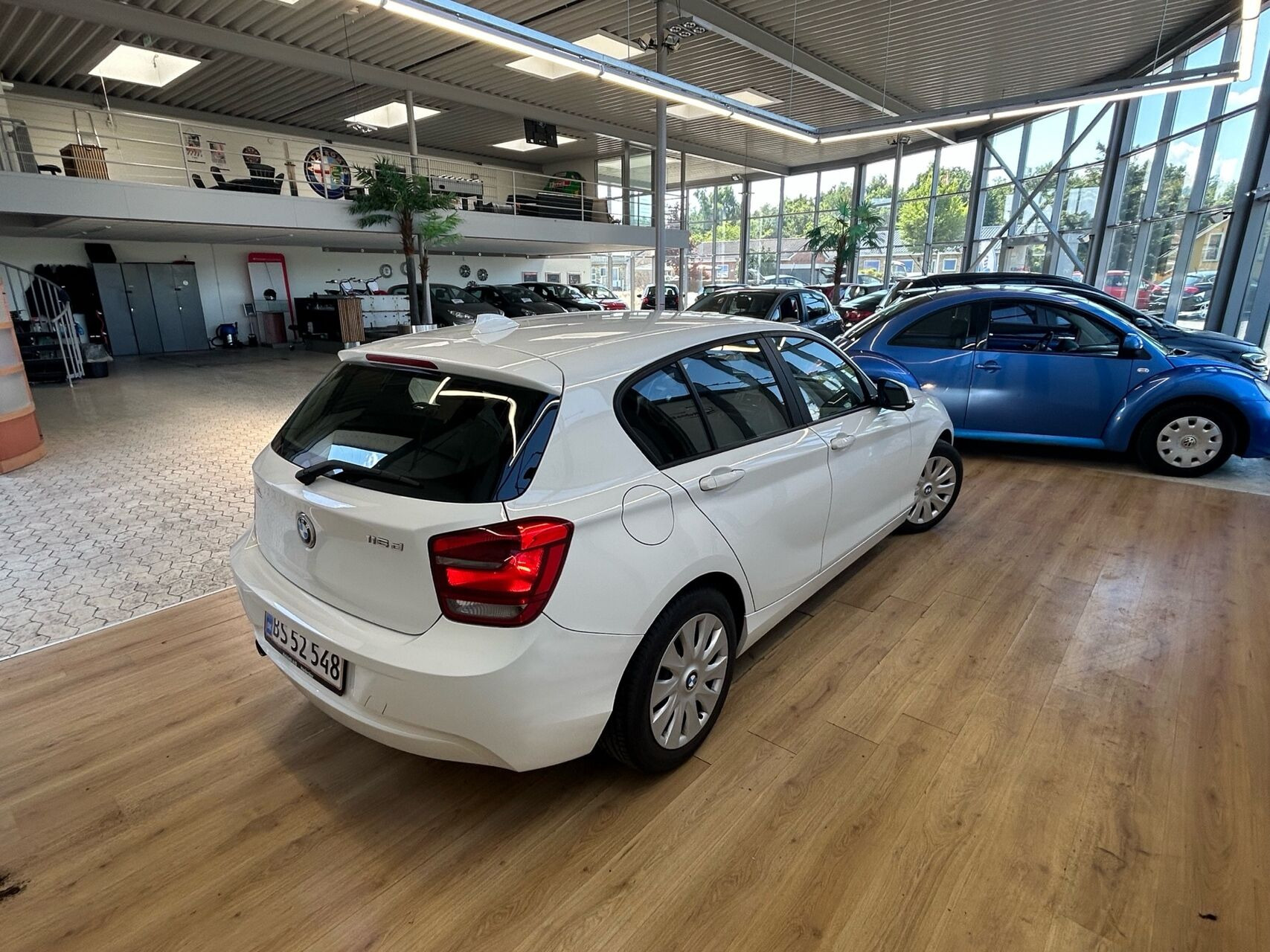 Hvid BMW 116d fra 2014