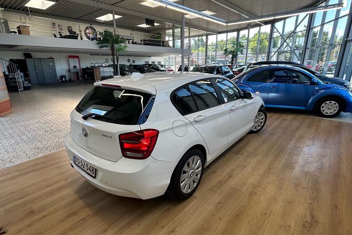 Hvid BMW 116d fra 2014