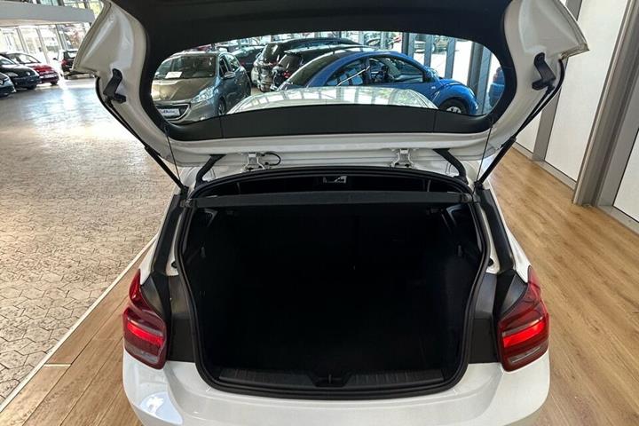 Hvid BMW 116d fra 2014