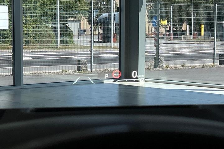 Rød Toyota Corolla fra 2021