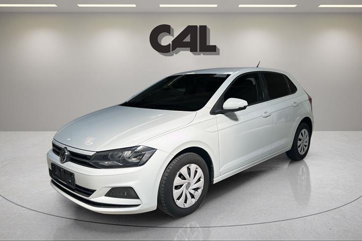 Hvid VW Polo fra 2019 set udefra