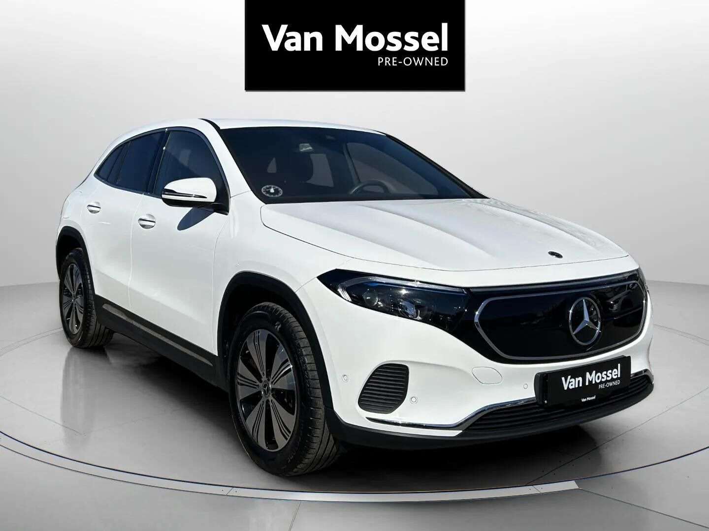 Hvid Mercedes EQA 250 fra 2023
