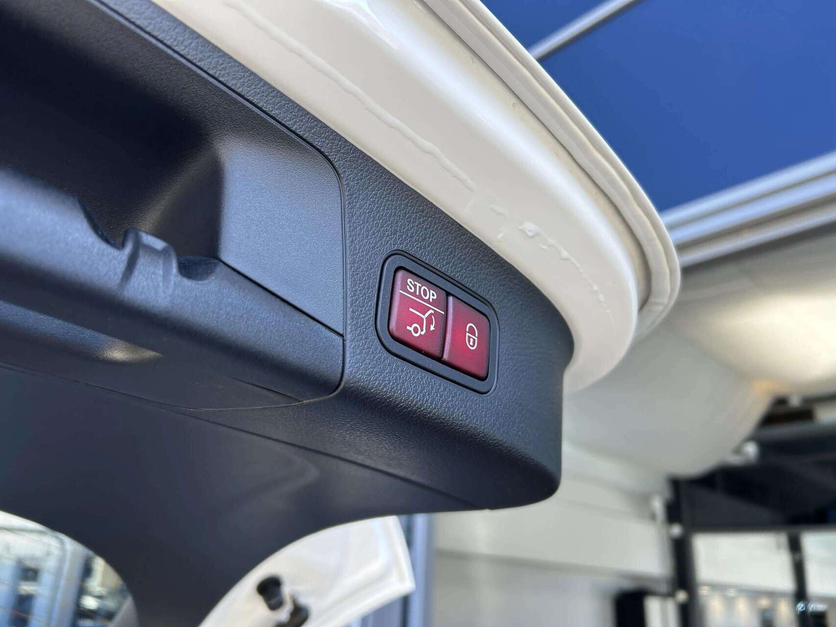 Hvid Mercedes EQA 250 fra 2023