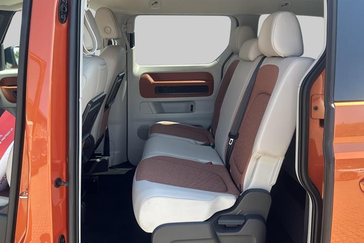 Orange VW ID.Buzz fra 2024