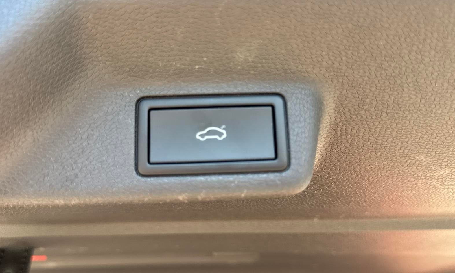Orange VW ID.Buzz fra 2024