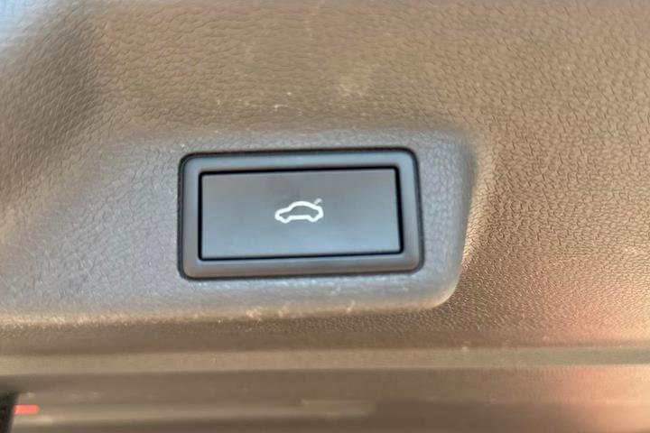 Orange VW ID.Buzz fra 2024
