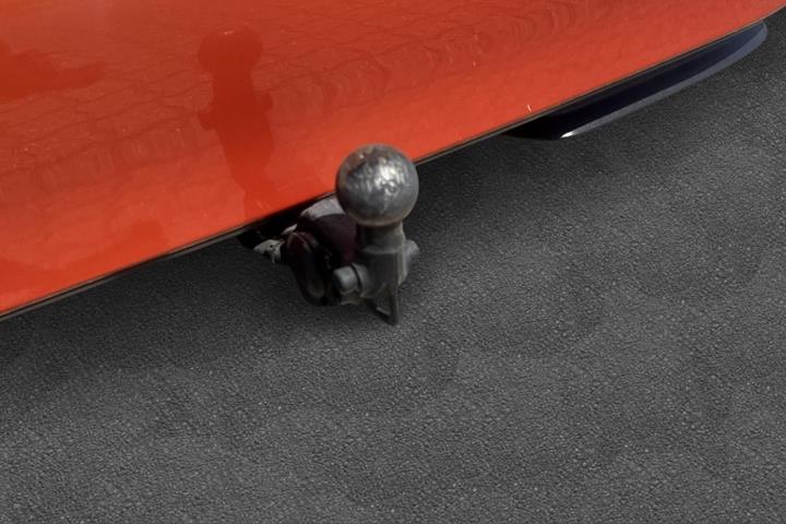 Orange VW ID.Buzz fra 2024