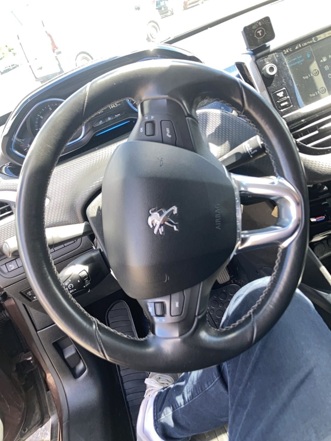 Brun Peugeot 2008 fra 2014