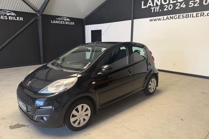 Sort Peugeot 107 fra 2014