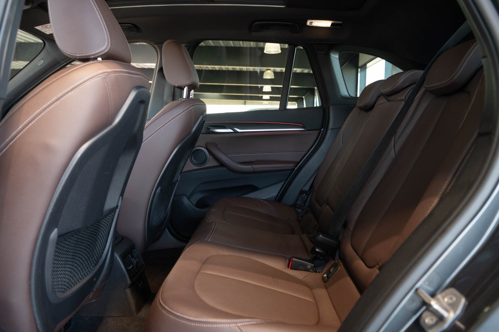 Grå BMW X1 fra 2022